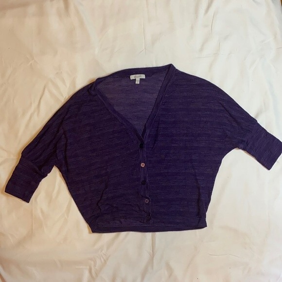 Small Delia’s Short Sleeve Purple Flowy Sweater - Picture 1 of 4